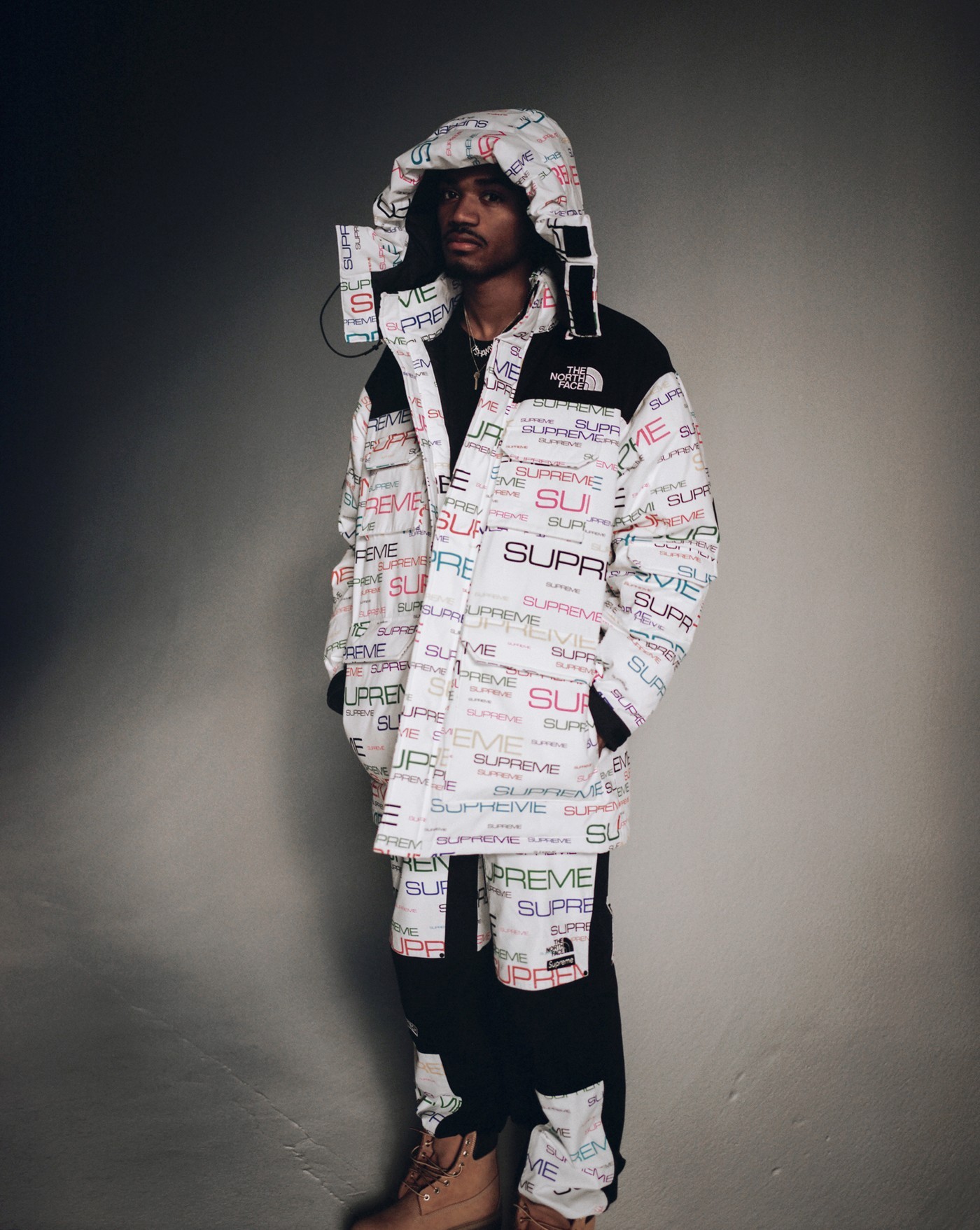 Supreme,The North Face,2021  「弹幕」回归！TNF x Supreme 型录曝光！网友：这波我又能冲了！
