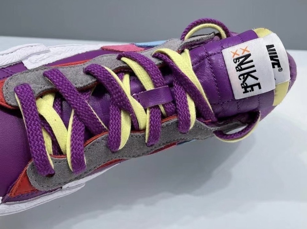 Nike,DM7901-400,Kaws x sacai  Nike 还有大动作！全新配色 Kaws x sacai 实物曝光！