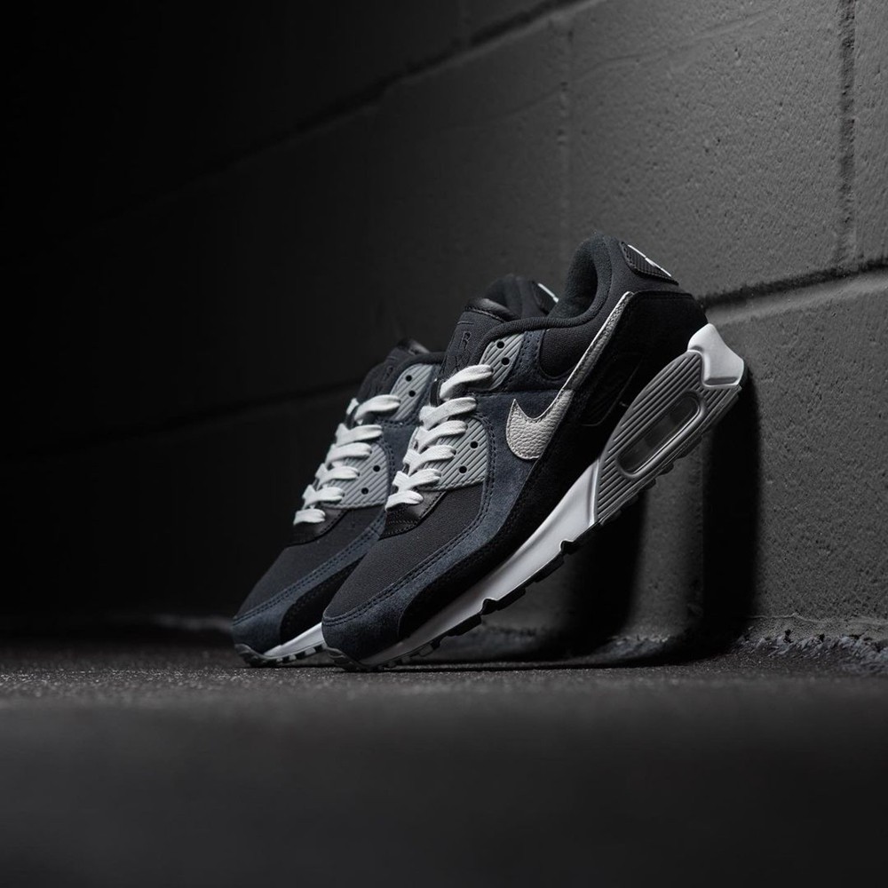 Nike,DA1641-003,Nike Air Max 9  多种面料加持！全新配色 Air Max 90 实物曝光！
