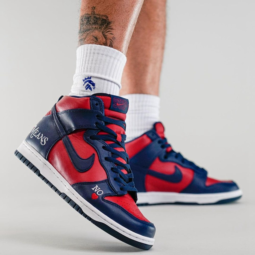 By Any Means,SB Dunk High,Nike  年底最期待联名之一！全新 Supreme x SB Dunk Hi 实物上脚曝光！