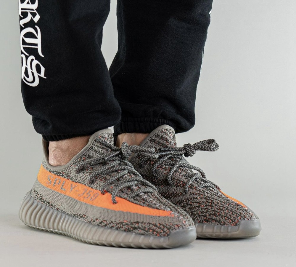 adidas,Yeezy Boost 350 V2,Belu  发售日期终于释出！灰橙满天星 350 V2 实物上脚曝光！