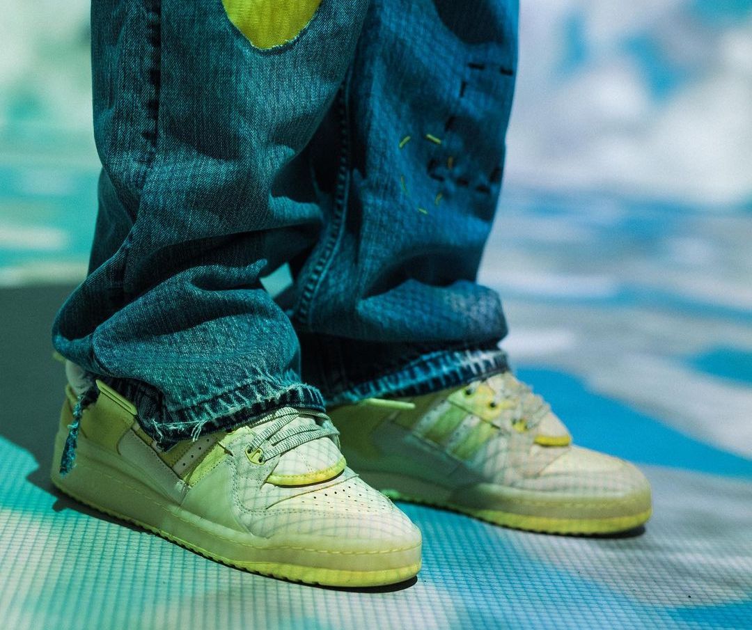 Bad Bunny,adidas,Forum Buckle  延续经典设计元素！全新 Bad Bunny x adidas 实物曝光！