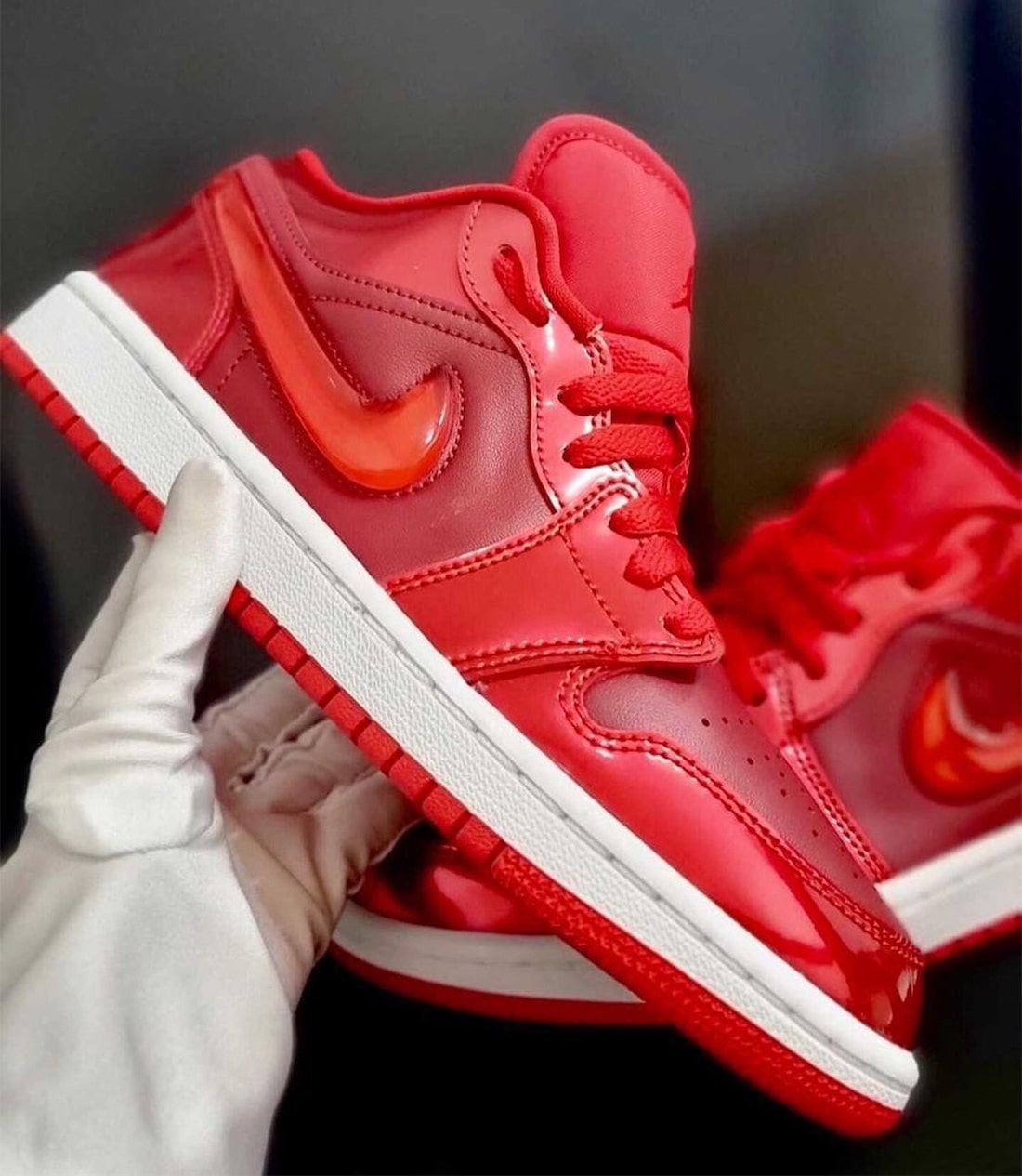 Nike,Air Jordan 1 Low SE,Pomeg  漆皮材质 + 亮眼配色！全新 Air Jordan 1 Low 实物图曝光！