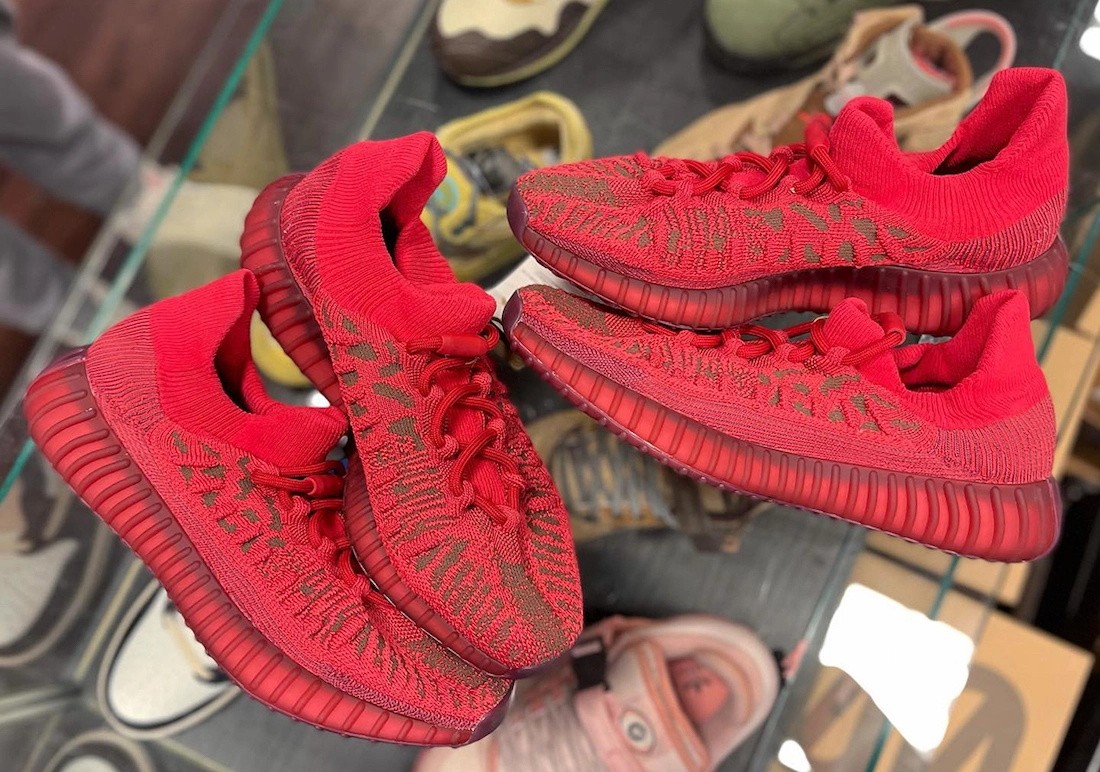 adidas,Yeezy Boost 350 V2 CMPC  今年情人节穿什么鞋？！全新「红椰子」Yeezy 350 V2 太亮眼！