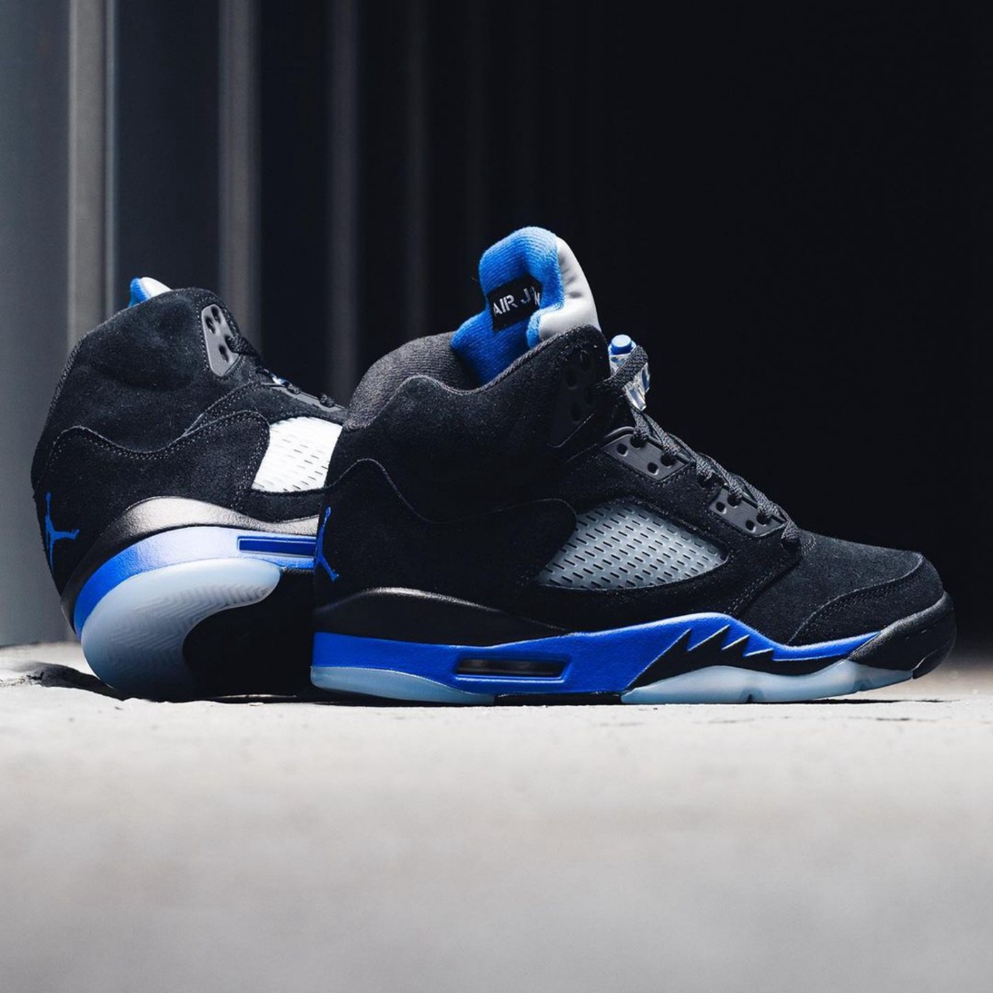 Nike,Air Jordan 5,Racer Blue  神似黑葡萄！全新配色 Air Jordan 5 最新实物图曝光！