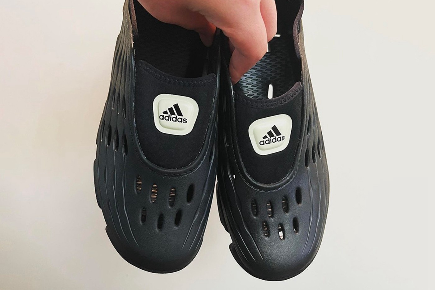 adidas  adidas 神秘鞋型实物图曝光！疑似明年正式发售！