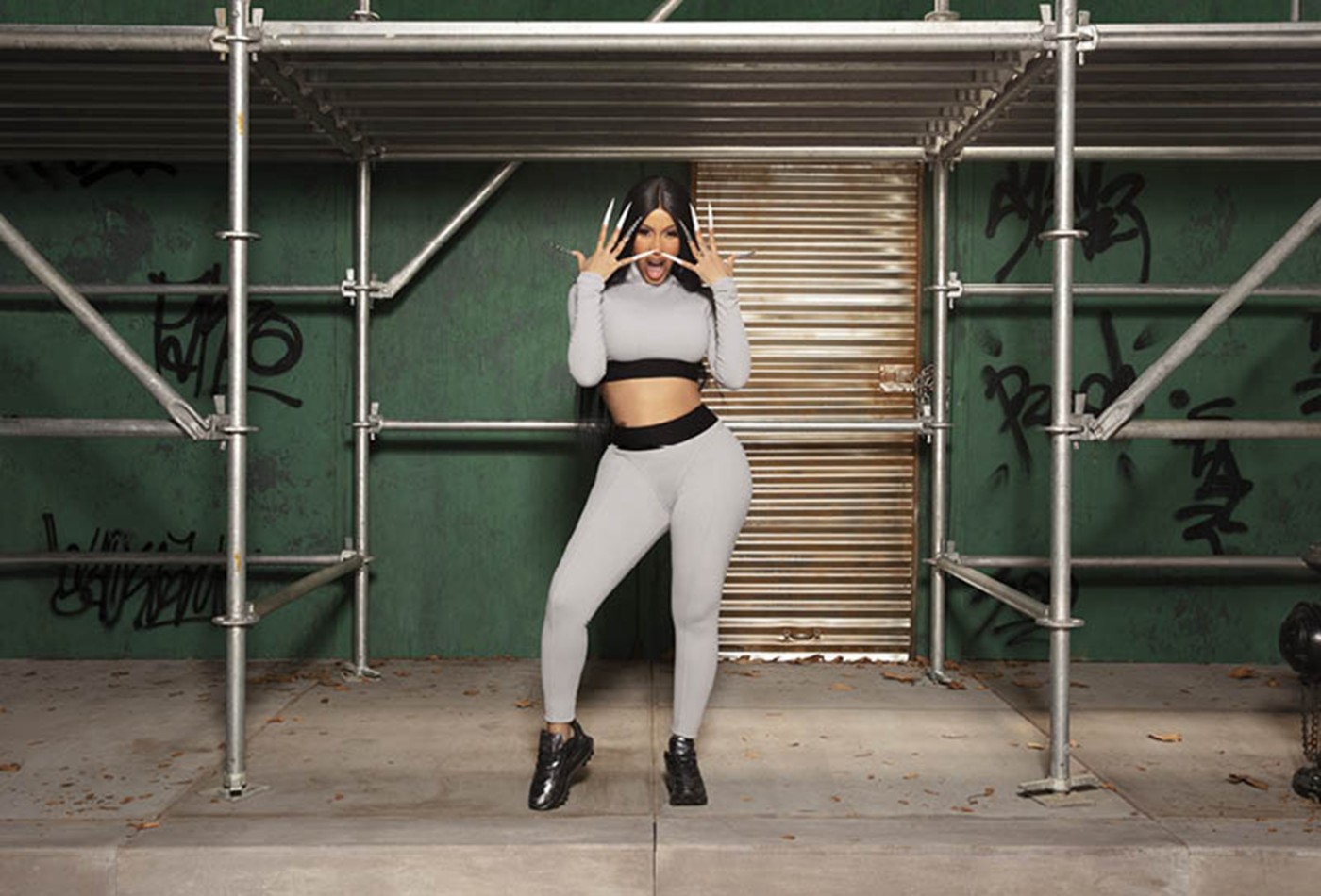 Reebok,Cardi B,Classic Leather  Cardi B 专属鞋服来了！全新 Reebok x CARDI 系列正式发售！