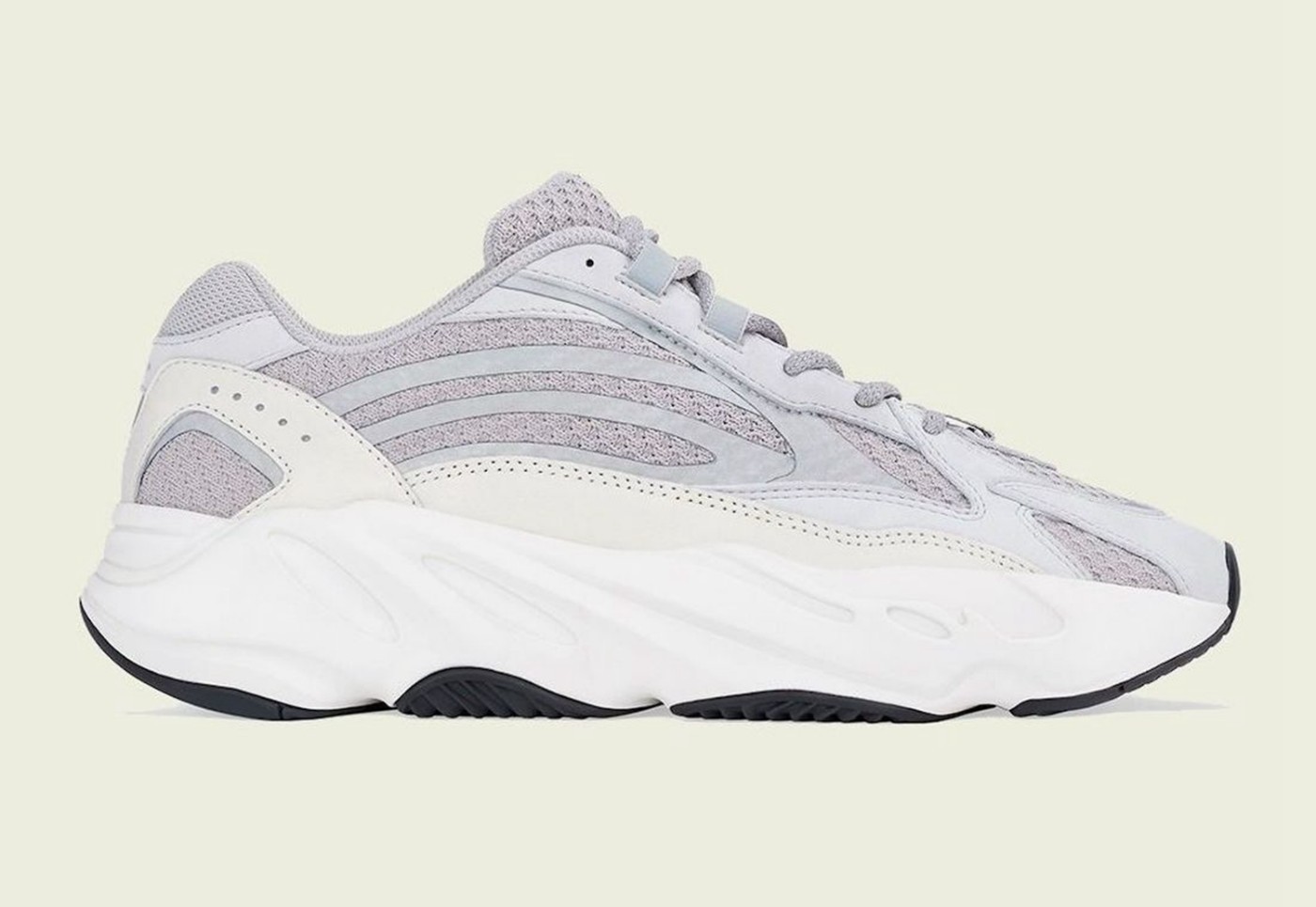 adidas,Yeezy Boost 700 V2,Stat  上次市价六千多！初代 Yeezy 700 V2 补货登记开启！