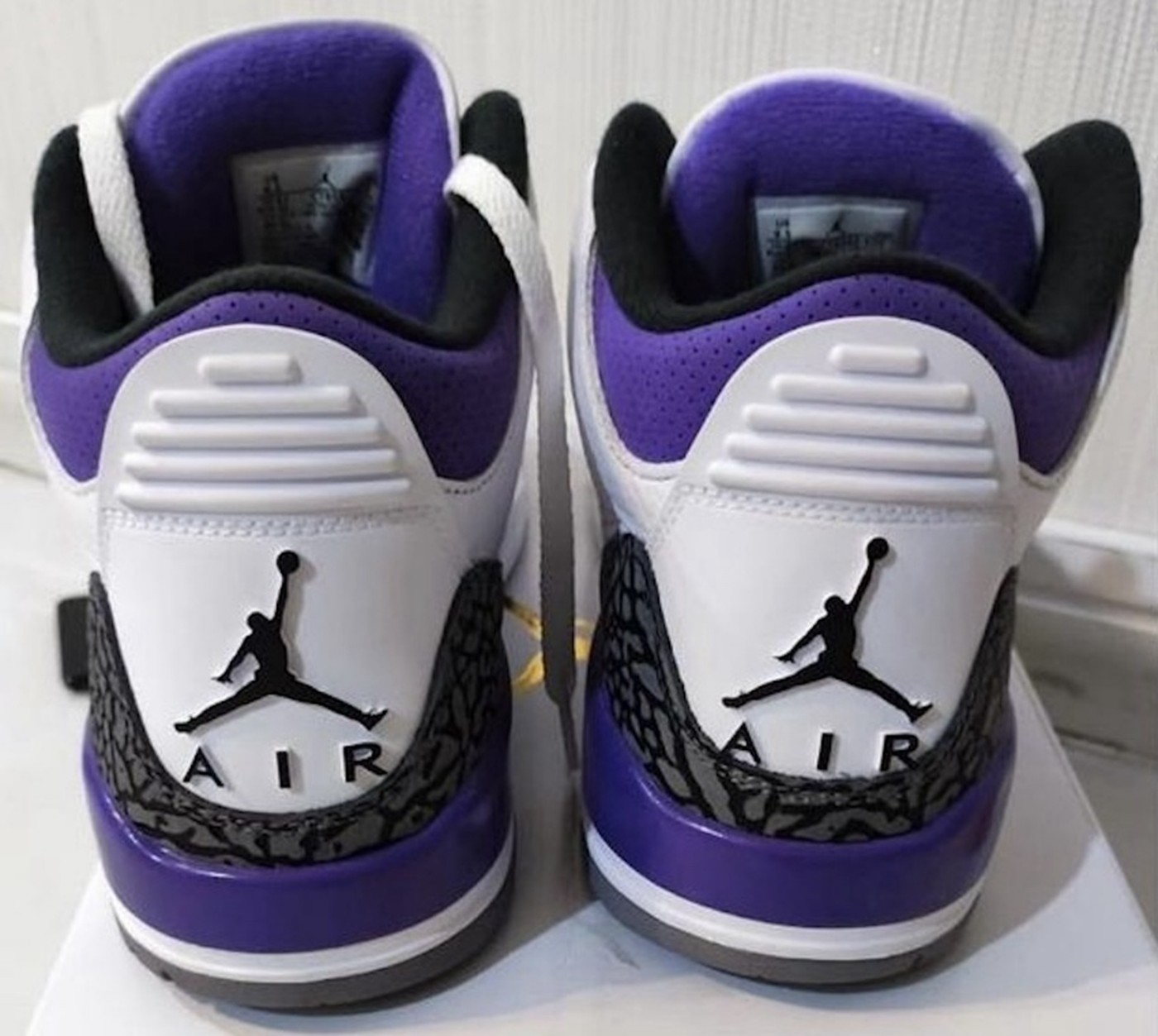 Air Jordan 3,Dark Iris,CT8532-  完整发售信息曝光！「白紫」AJ3 实物图终于释出！