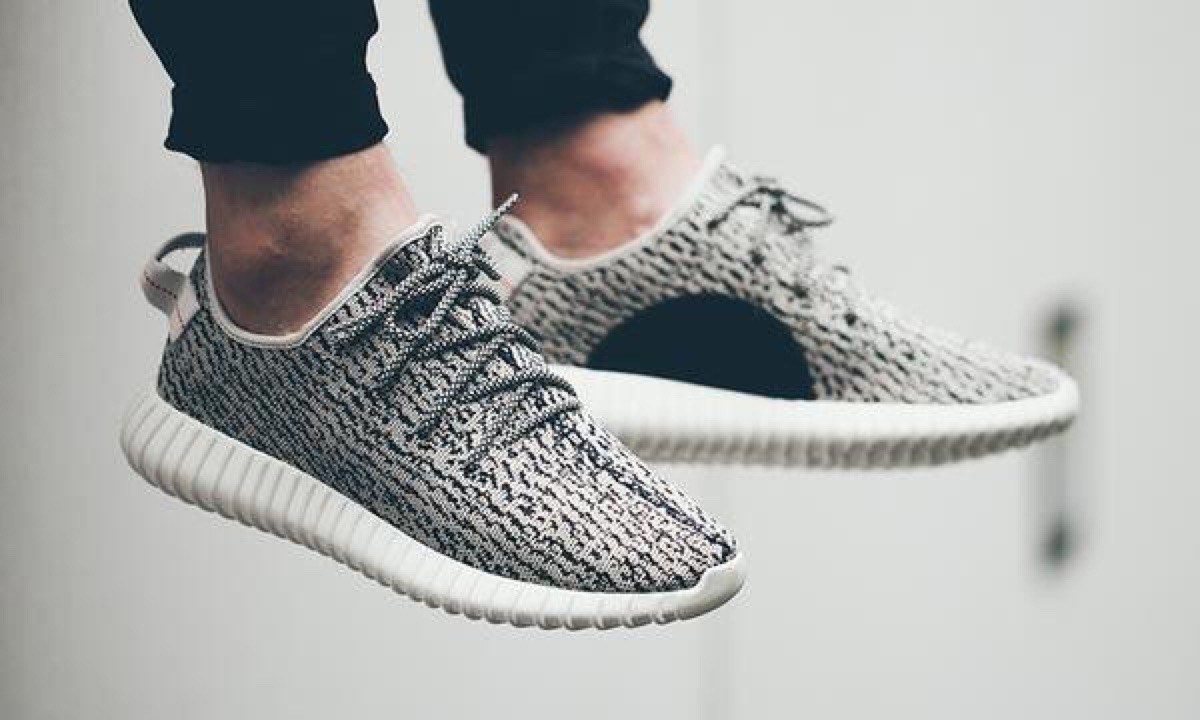 adidas,Yeezy Boost 350,Turtle  Kanye 放大招！市价 1W5 的初代 Yeezy 350 下月补货！
