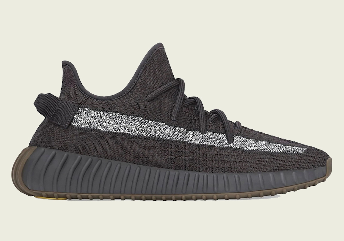 adidas,Yeezy Boost 350 V2,FY41  「亚限、侧透满天星」都来了！又有两款 Yeezy 350 要补货！