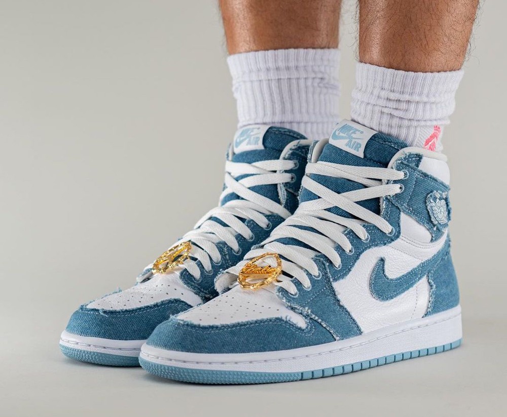 DM9036-104,Denim,Air Jordan 1,  水洗破坏堪比「Levis 联名」！「丹宁」AJ1 上脚图来了！