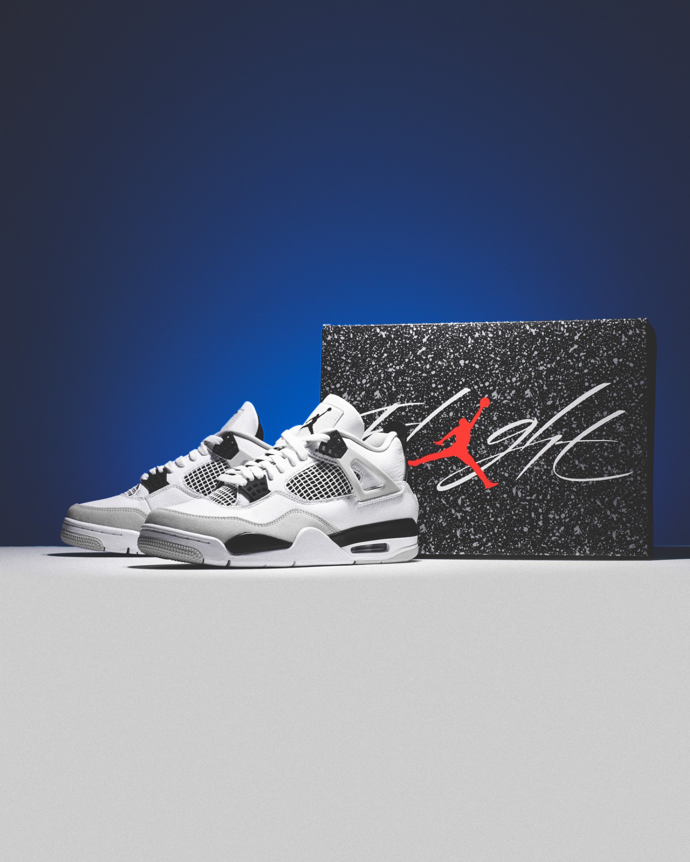 AJ4,AJ11,AJ,Air Force 1,Nike,碧  「低帮大魔王」AJ11 昨日专属！碧梨 x AF1 正式上架 SNKRS！