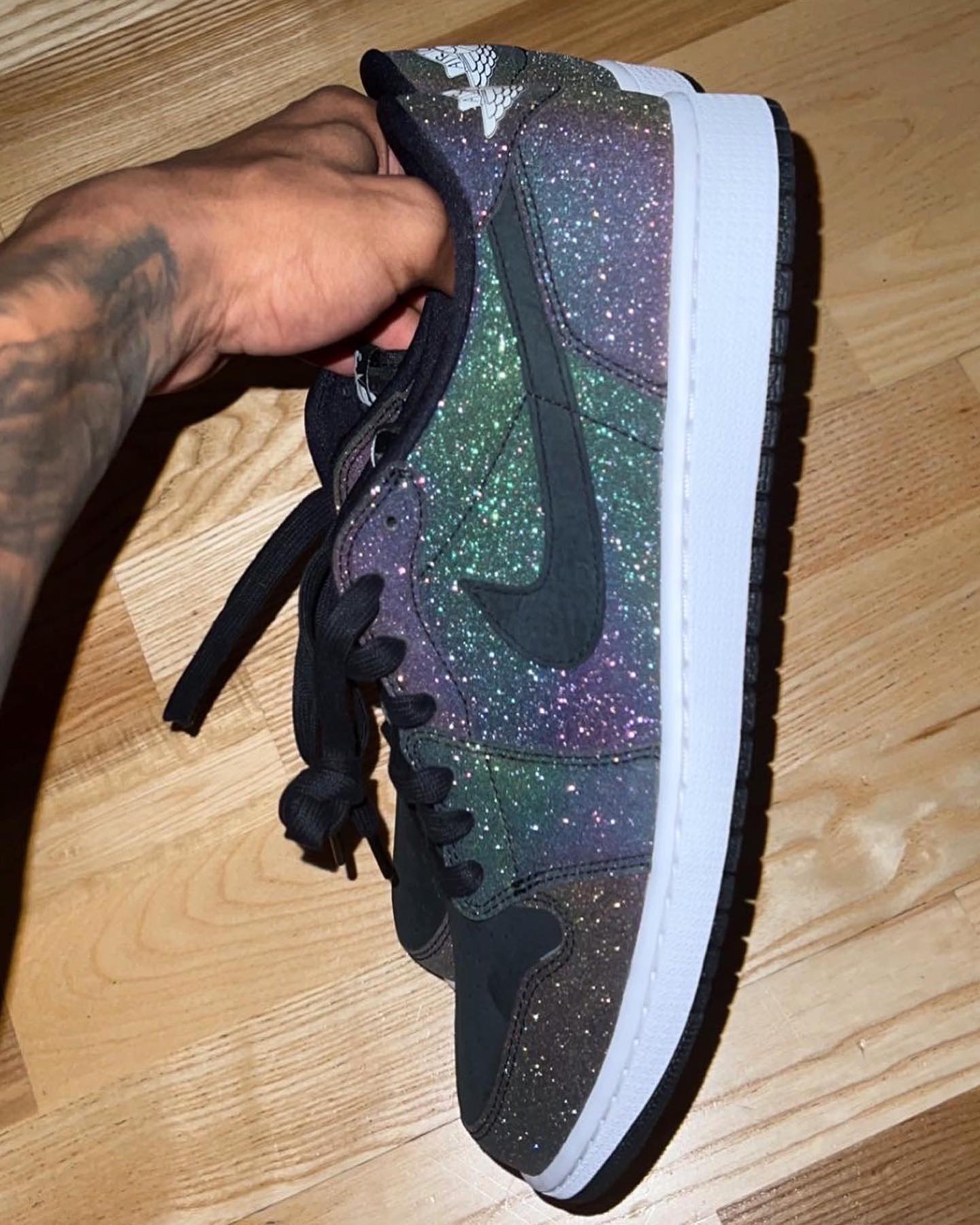 AJ,AJ1 Low,满天星,Jordan Brand Cl  全息鞋面 + 满天星！AJ1 Low 新配色实物首次曝光！