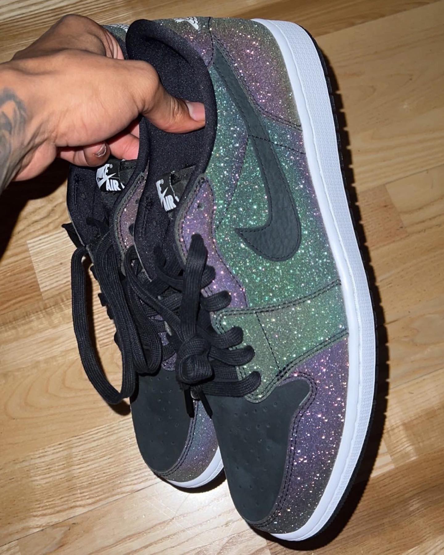 AJ,AJ1 Low,满天星,Jordan Brand Cl  全息鞋面 + 满天星！AJ1 Low 新配色实物首次曝光！