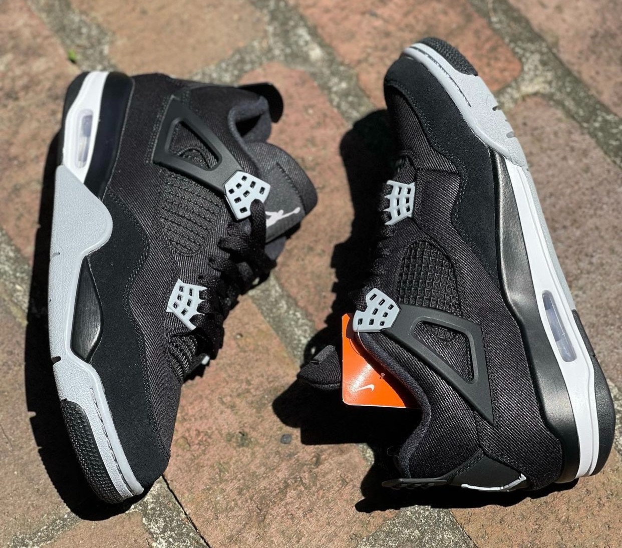 发售,Air Jordan 4,AJ4  十几万的阿姆 AJ4 终于有平替了！这设计也太像了吧！