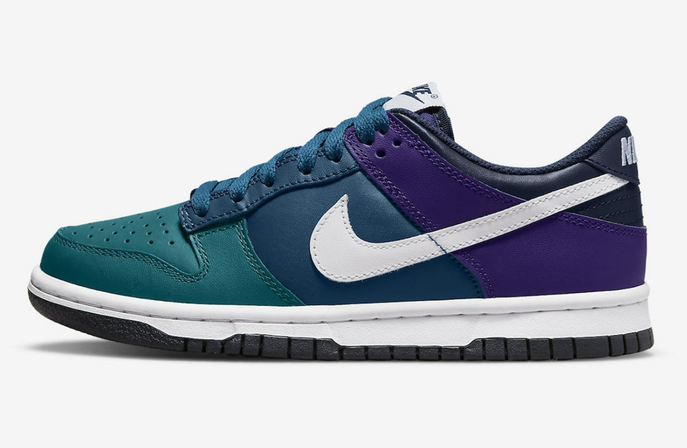 Nike Dunk Low GS,Bright Spruce  三段渐变真的帅！全新配色 Dunk Low 官图曝光！