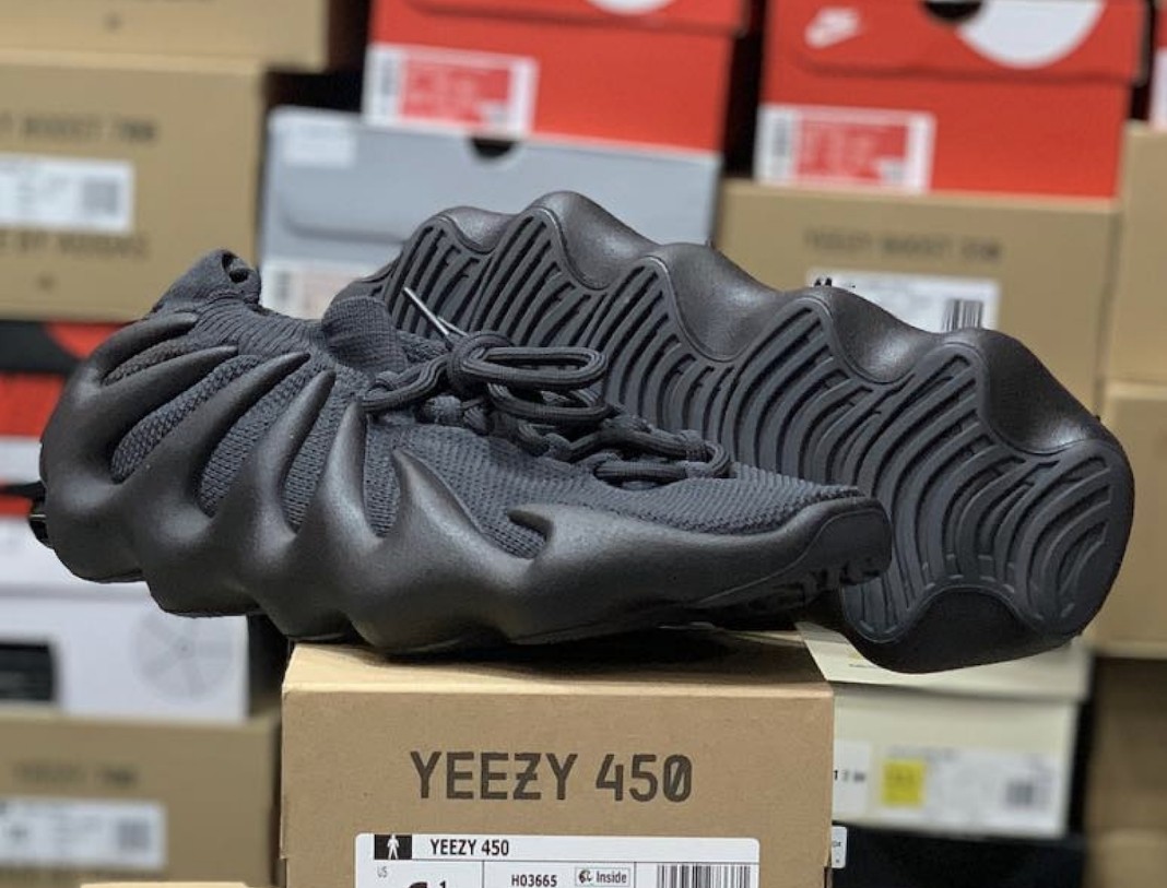 adidas,Yeezy 450,Utility Black  超帅黑武士装扮！全新 Yeezy 450 发售倒计时！