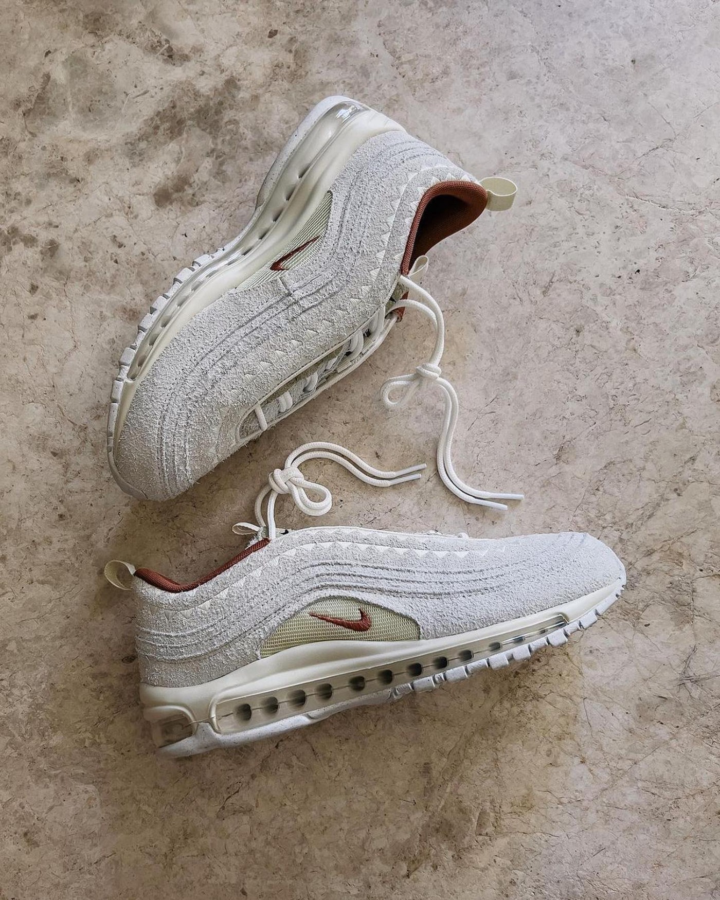 Nike,Air Max 97,  麂皮 Air Max 97 实物图曝光！还有官方定制新选项即将上线！