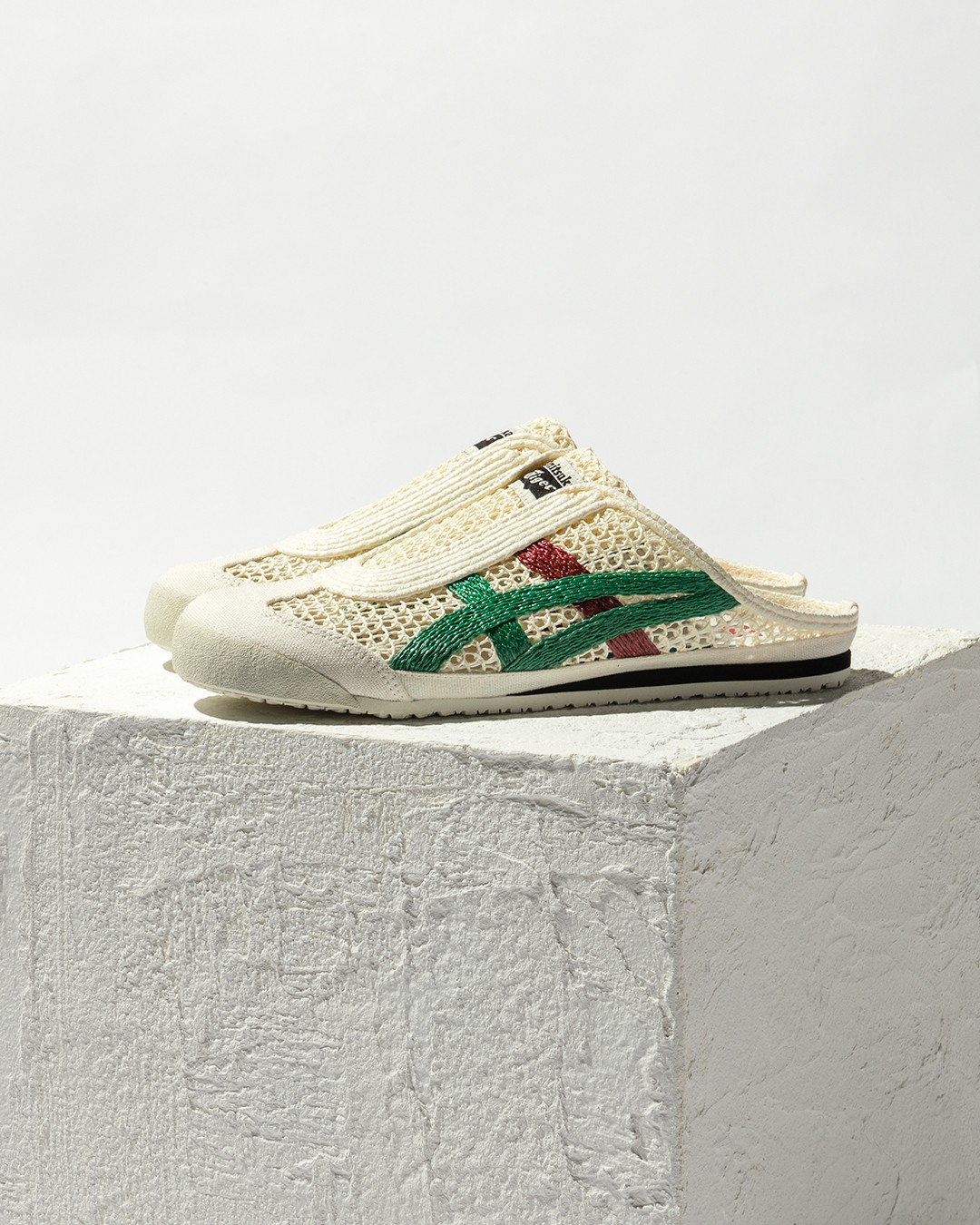 Onitsuka Tiger,鬼塚虎  十几种配色看花眼！鬼塚虎全新凉鞋太好看！