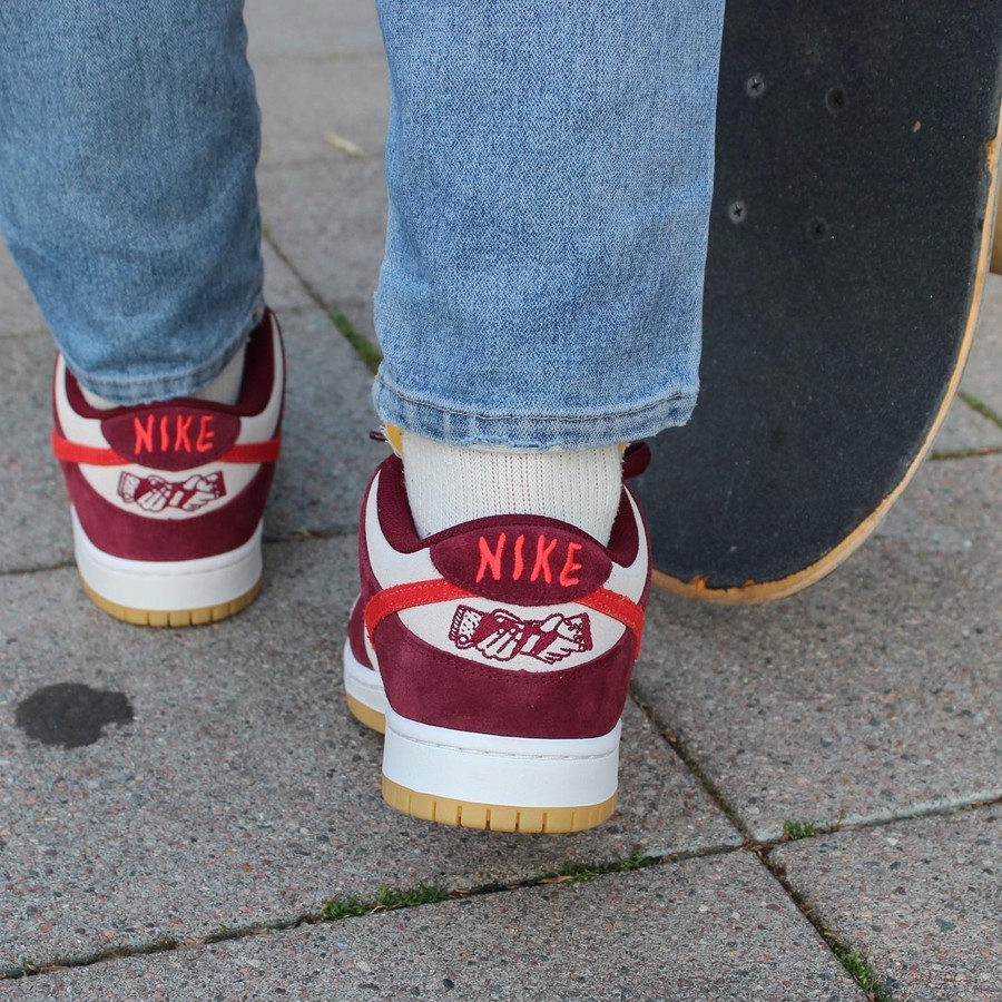 Skate Like a Girl,Nike SB,Dunk  上脚效果曝光！「灯芯绒」Dunk SB 联名即将发售！