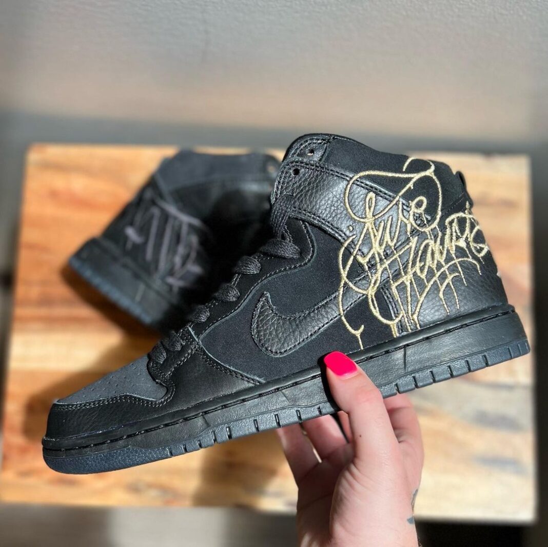 FAUST,Dunk SB,Nike,发售,DH7755-0  涂鸦刺绣真够野！FAUST x Dunk SB 隐藏细节曝光！