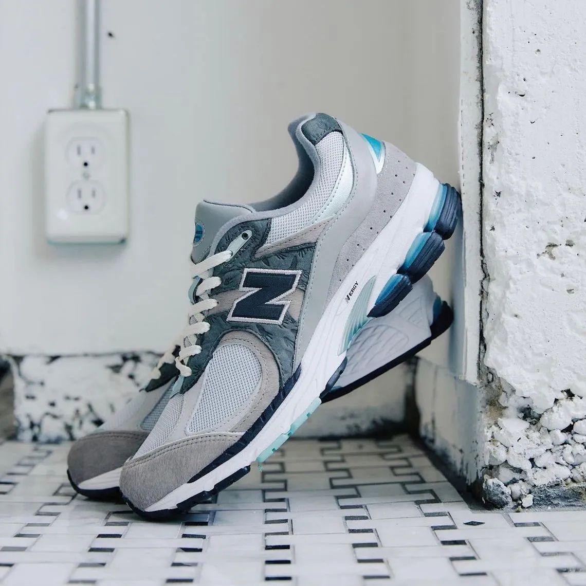 NB,New Balance 2002R,Shibuya R  超火的 NB 2002R 又有新联名！细节质感绝佳！