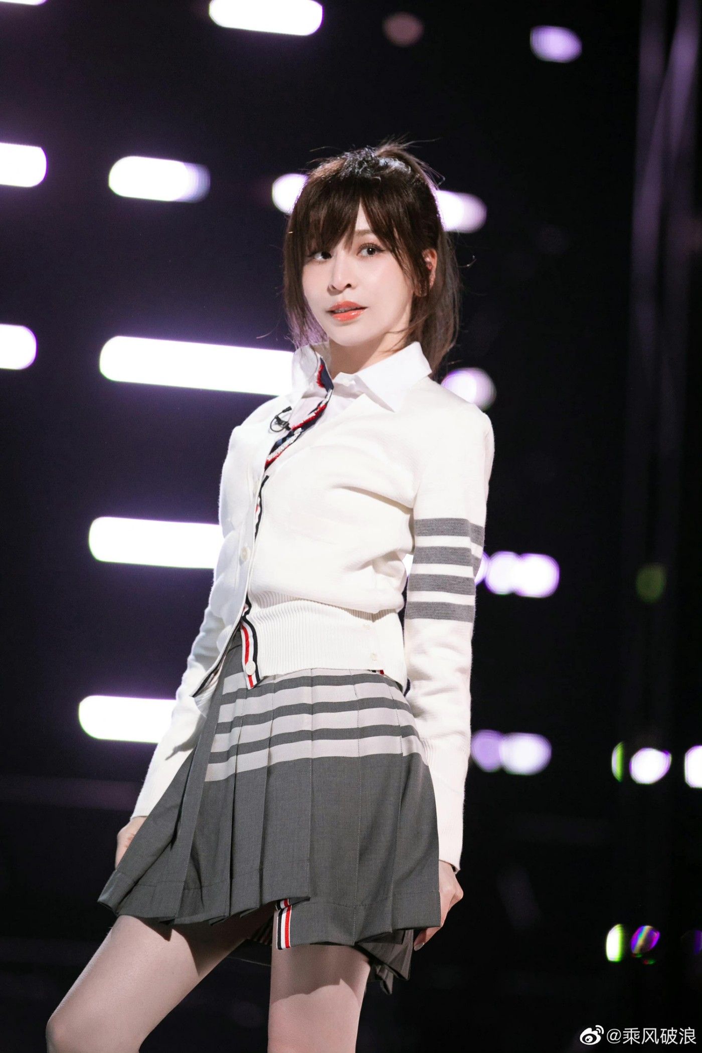 Gucci,Prada,adidas,乘风破浪的姐姐,Nik  王心凌对不起！《浪姐 3》宝藏姐姐黑丝长腿好绝！私下竟然还是「女鞋头」！