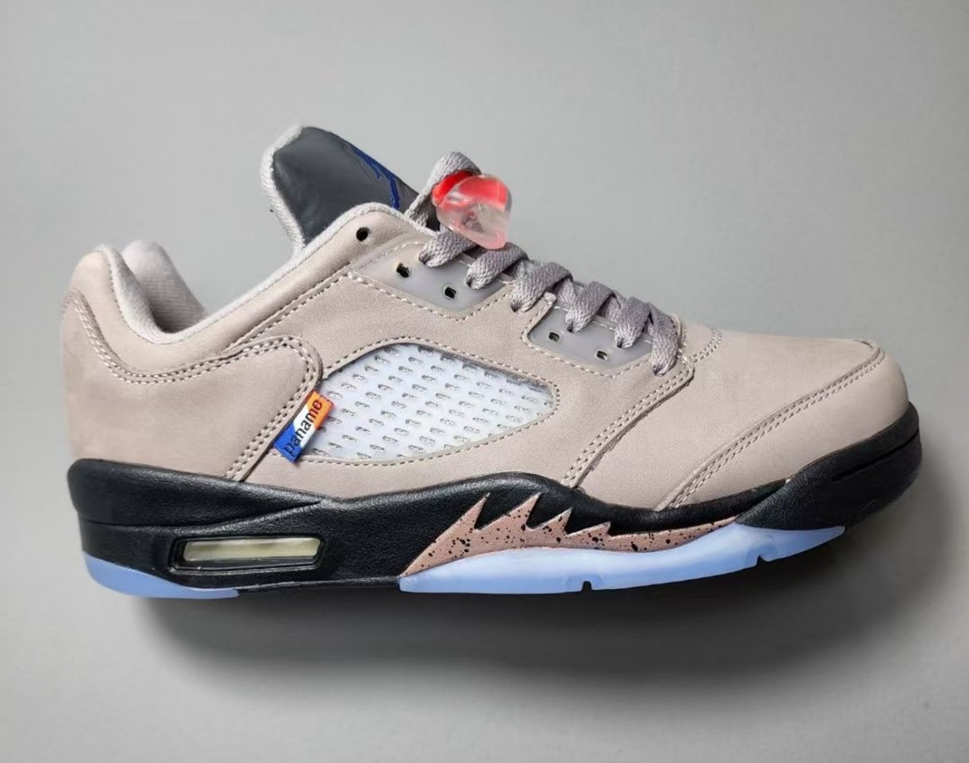 PSG,Air Jordan 5 Low,DX6325-20  市价向来不便宜！大巴黎 x AJ5 最新实物曝光！