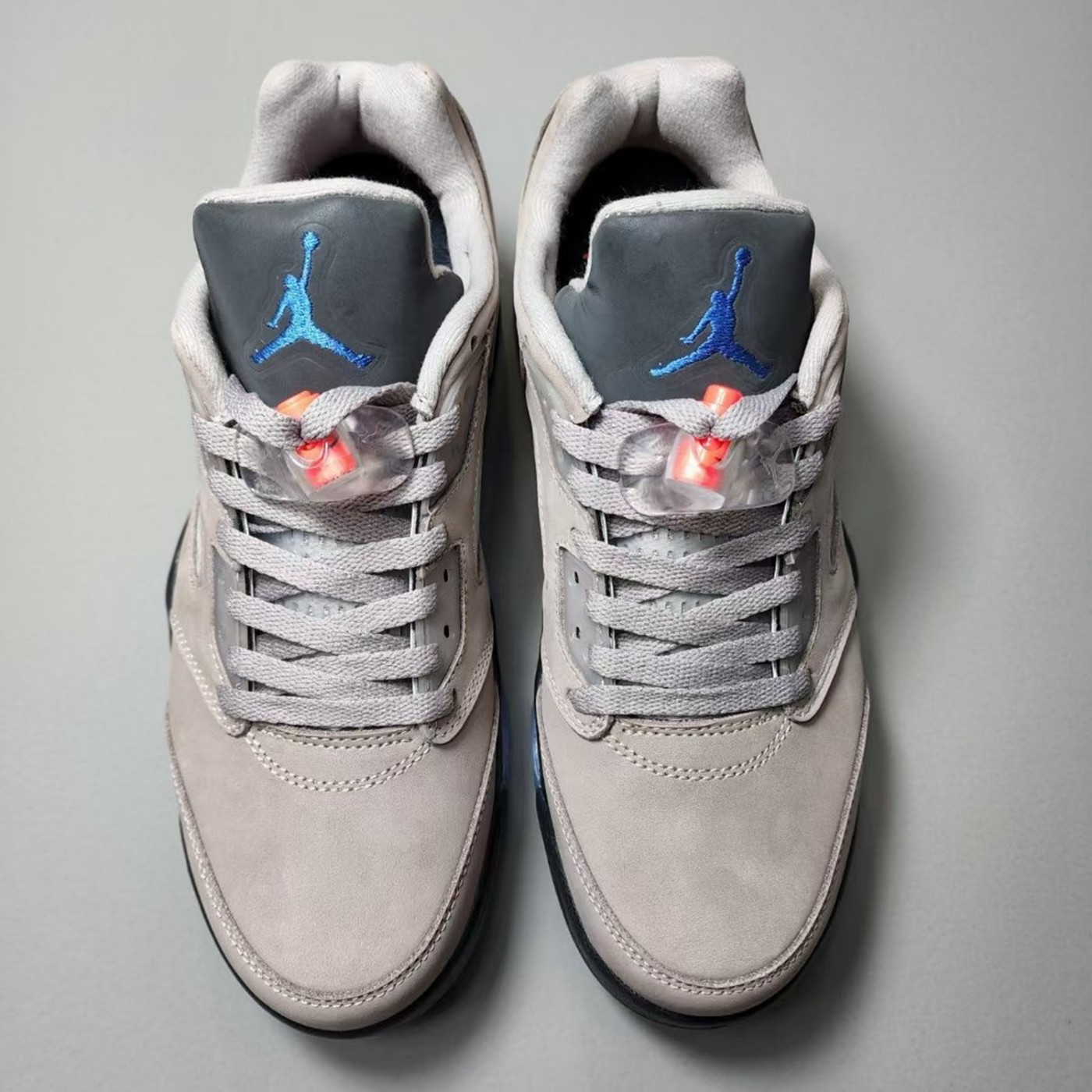 PSG,Air Jordan 5 Low,DX6325-20  市价向来不便宜！大巴黎 x AJ5 最新实物曝光！