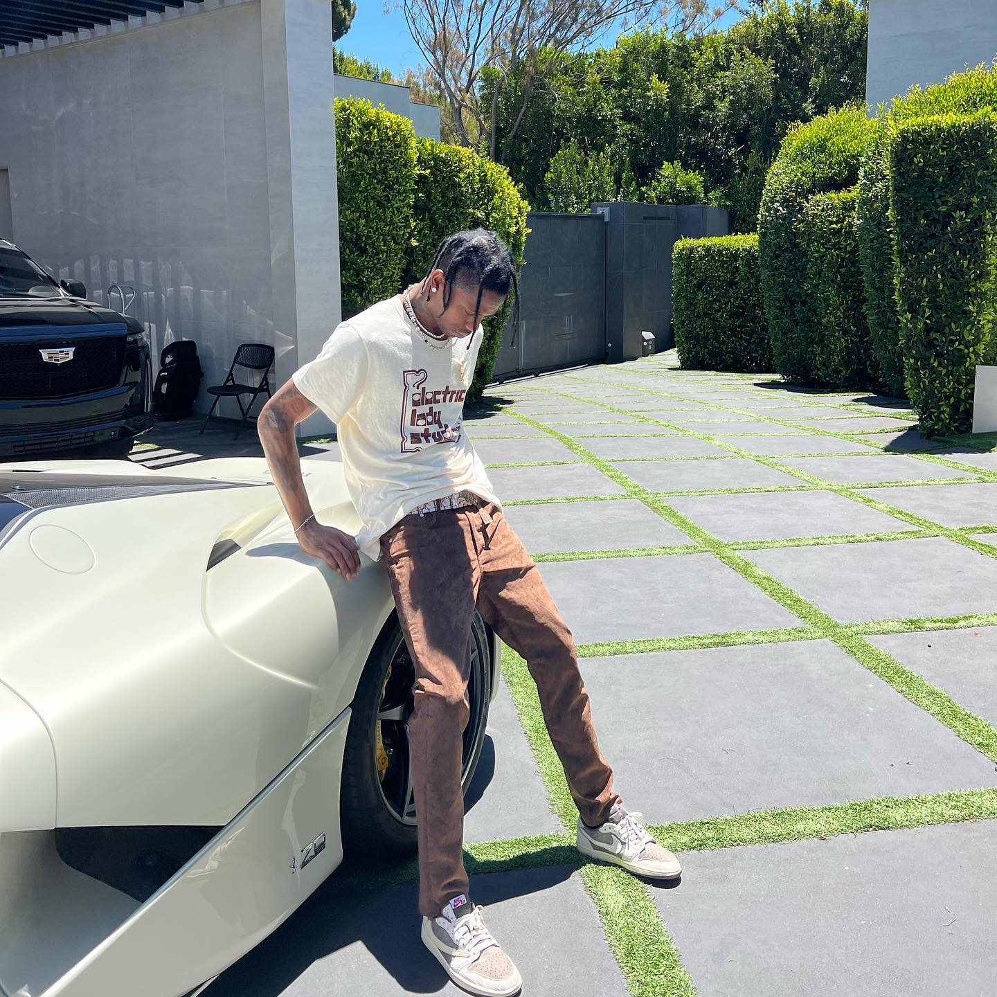 Travis Scott,AJ1,Reverse Mocha  TS 免费送出「倒钩 3.0」AJ1！结果一双鞋被两个人......
