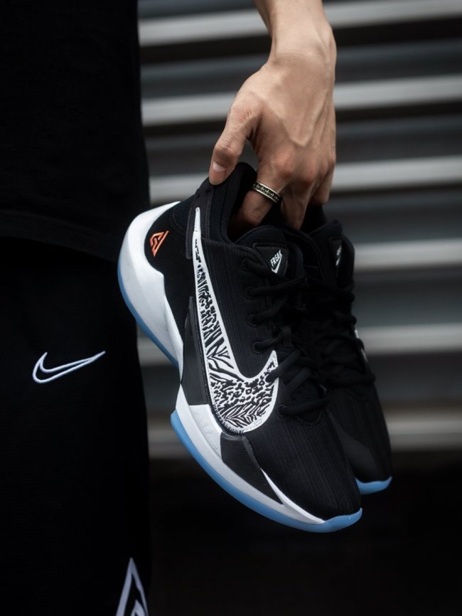 Nike,Zoom Freak 4   倒钩回归！字母哥「下一代签名鞋」刚刚曝光！