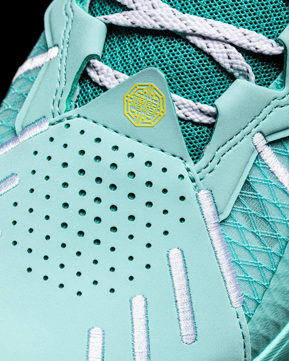 adidas,米切尔,罗斯,利拉德,三国  阿迪行啊！《三国》篮球鞋都来了！网友：这仨桃园结义吧！