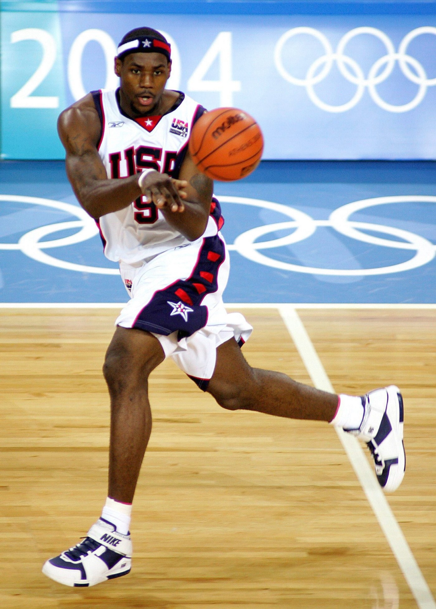 Nike,LeBron 2,LBJ2,USA,DR0826-  首次复刻！都在等的 LBJ「元年配色」即将发售！