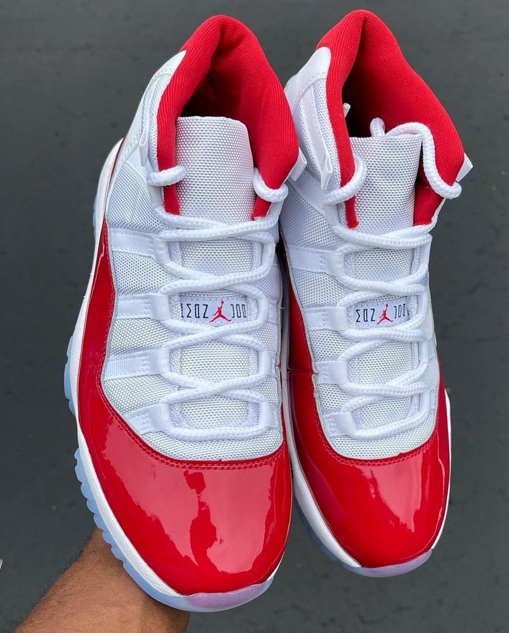 Air Jordan 11,Cherry,CT8012-11  国外网友吵翻了！年底这双 AJ11 最新实物引热议！