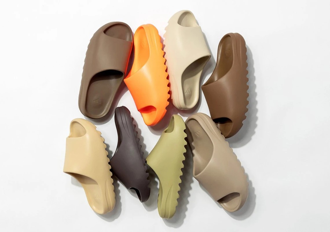 Yeezy,Slide,Flax,FZ5896  夏天穿出门真怕化了！Yeezy 拖鞋又有新花样！