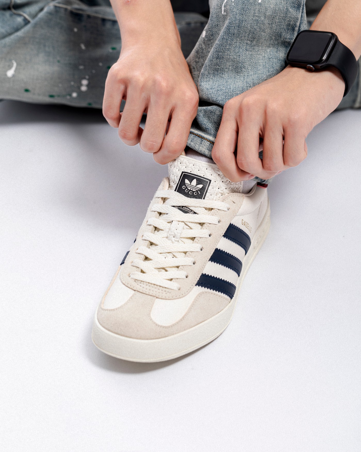 gucci,adidas,上脚  发售价￥6900 的「小白鞋」！网友：看完 Logo 打扰了...