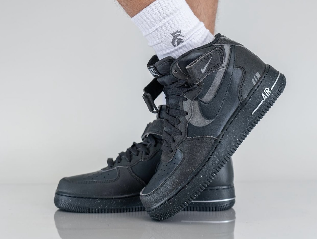Nike,Air Force 1 Mid,DQ7666-00  「黑武士」配色太帅！全新 Air Force 1 上脚图曝光！