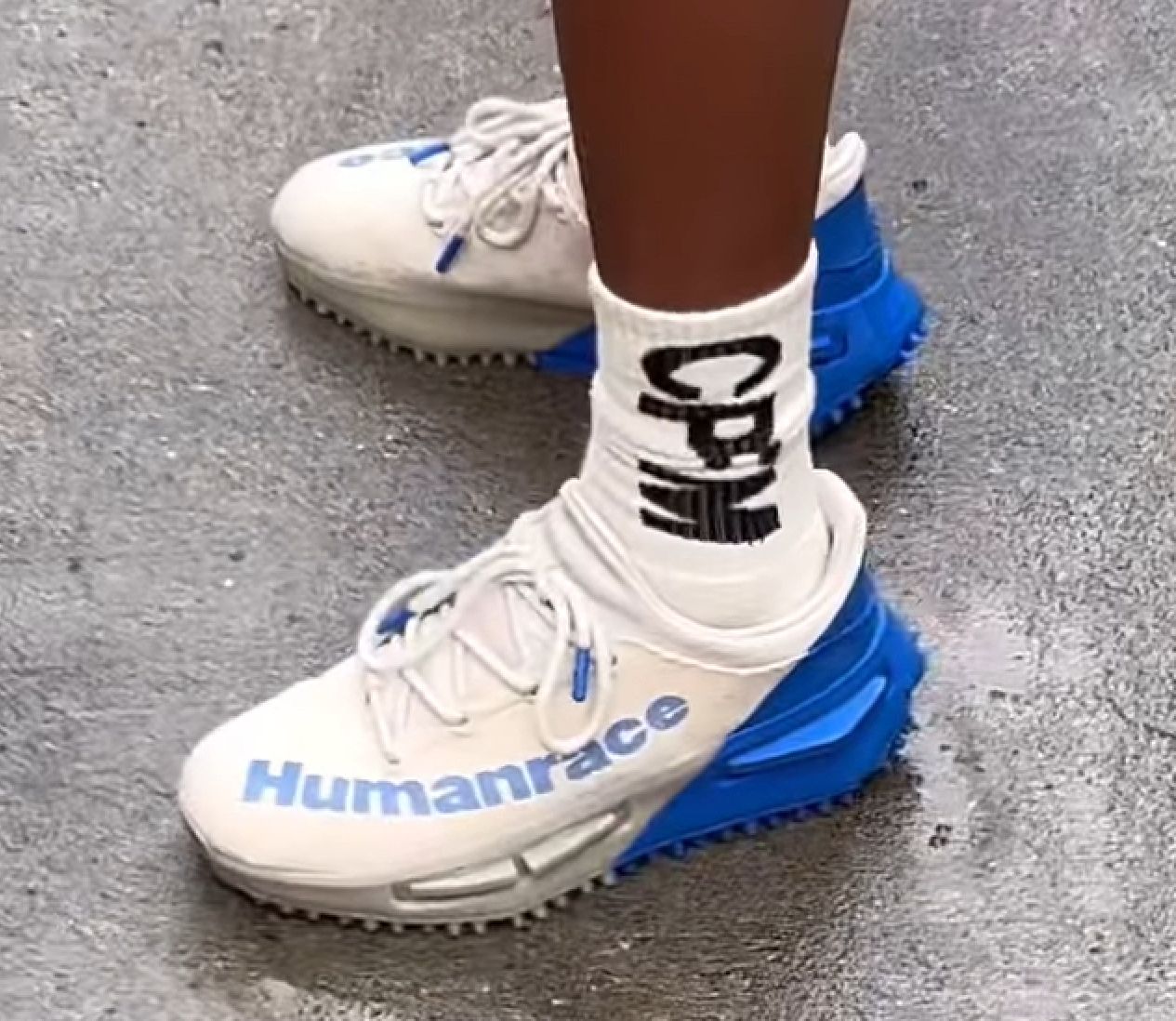 Pharrell,adidas,Maubs NMD  看着就不便宜！菲董亲晒的 NMD 新联名曝光！