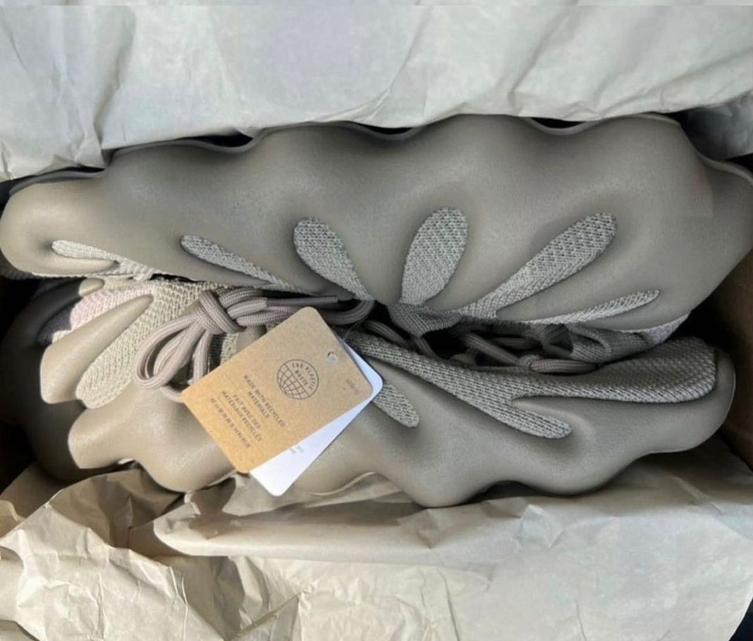adidas,Yeezy 450,Stone Flax  实物首次曝光！Yeezy 450 新配色即将发售！