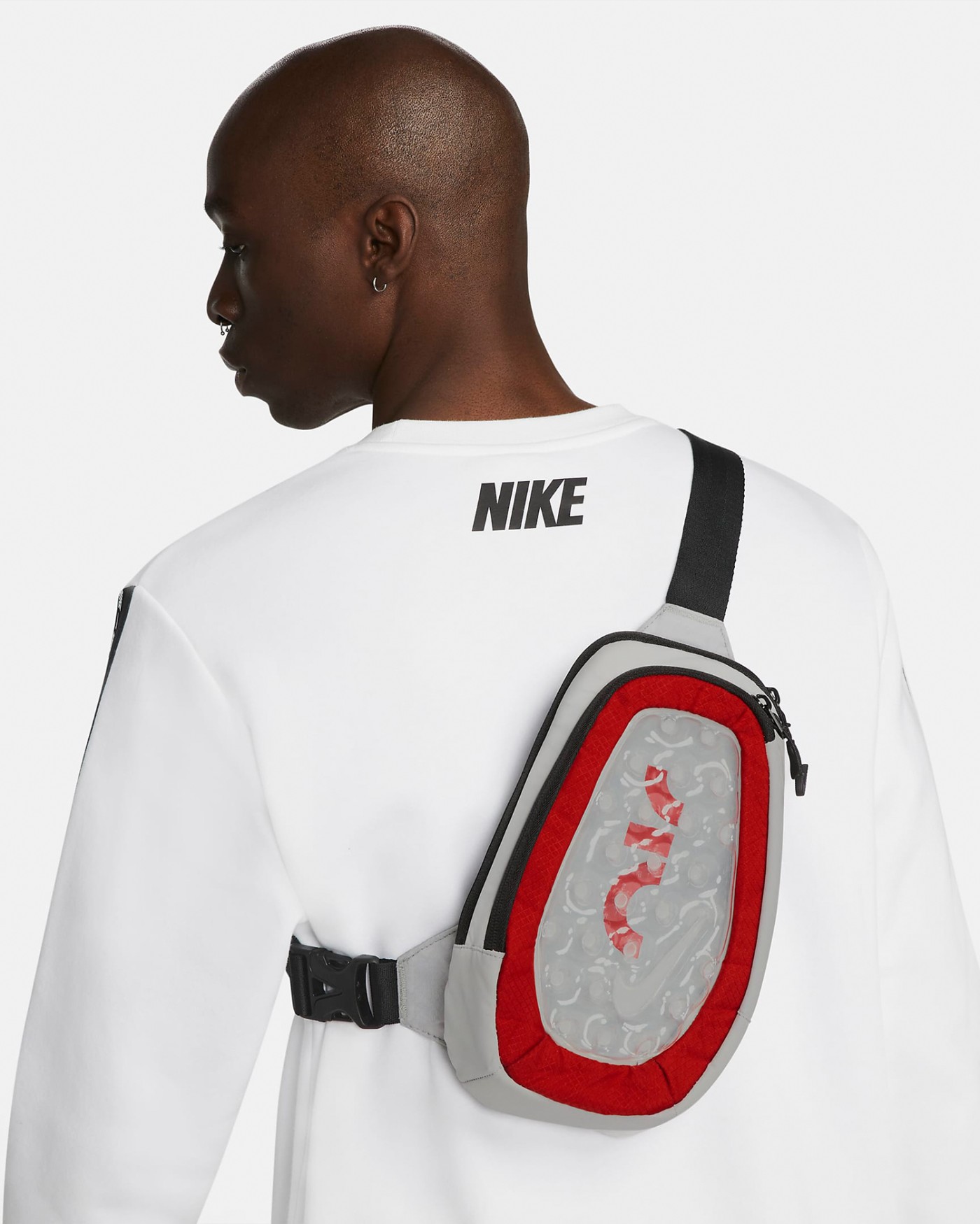 Nike,Air Max Cross-Body Bag  首次亮相！今年 Nike 最大的气垫，恐怕就是它了！