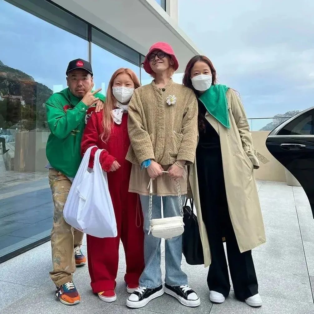 明星上脚,ITeSHOP  权志龙、欧阳娜娜都在穿的「顶流球鞋」！小程序惊现抄底价！入手机会来了！
