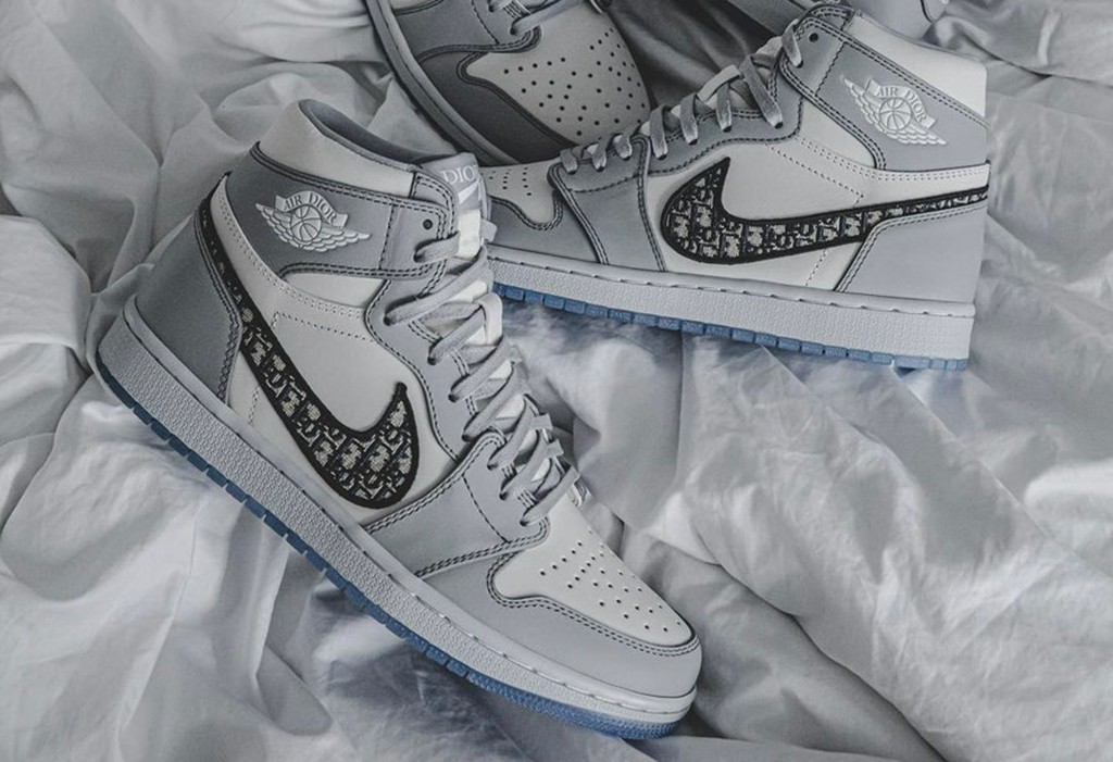 Air Jordan 1 Mid WMNS,Grey Sai  又一双天价平替！「小迪奥」AJ1 官图曝光！