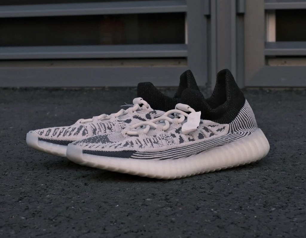 Yeezy Boost 350 V2 CMPCT,Panda  「熊猫」主题长啥样？Yeezy 350 V2 新配色曝光！