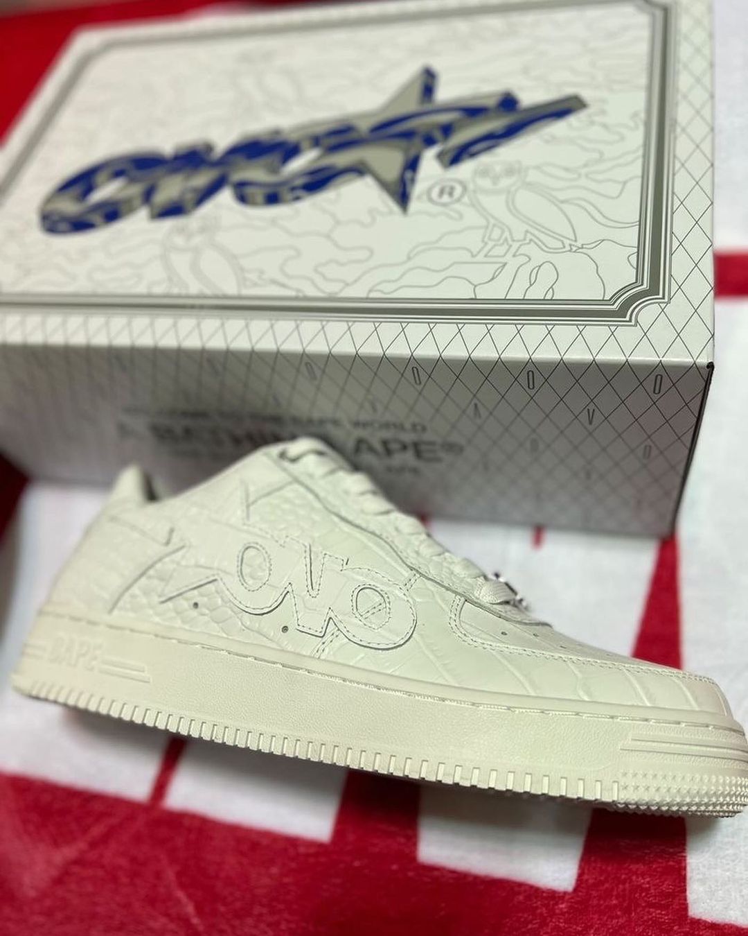 OVO,BAPE STA  奢华气质溢出屏幕！OVO x BAPE 新鞋规格不一般！