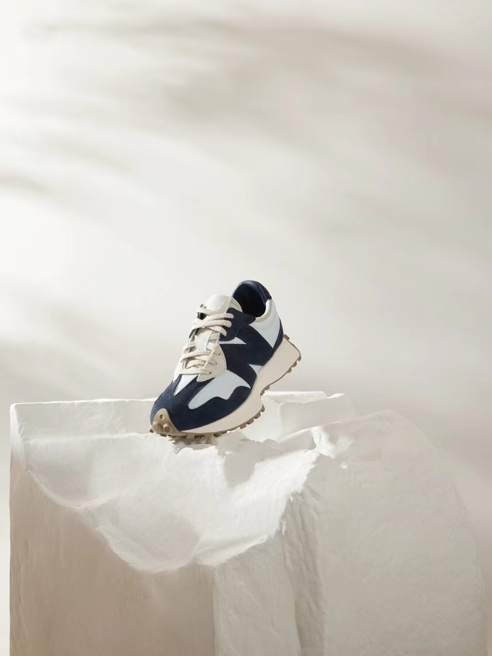 BEAST,New Balance 327  扎染配色 yyds！New Balance x BEAST 全新联名曝光！