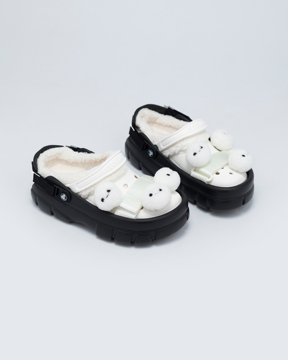 SANKUANZ,GOODBAI,Crocs  又一双秒售罄的新鞋！这双「三方联名」Crocs 太萌了！
