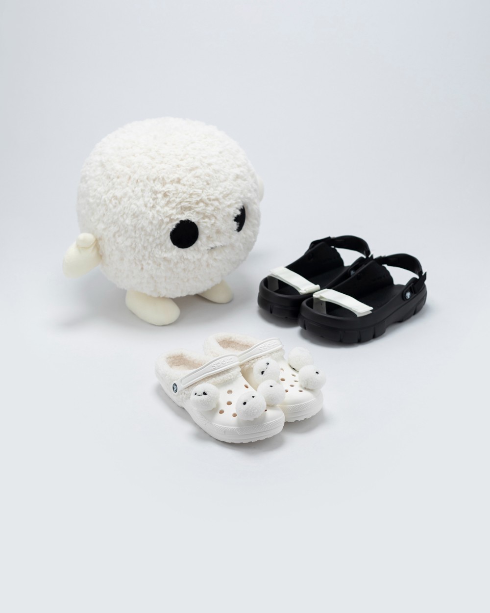 SANKUANZ,GOODBAI,Crocs  又一双秒售罄的新鞋！这双「三方联名」Crocs 太萌了！