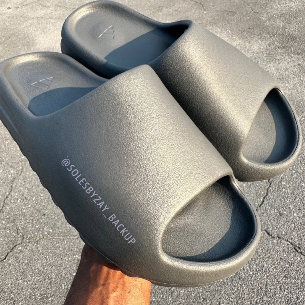 adidas,Yeezy Slide,Granite,ID4  侃爷存货真不少！「酷灰」Yeezy 拖鞋最新实物曝光！