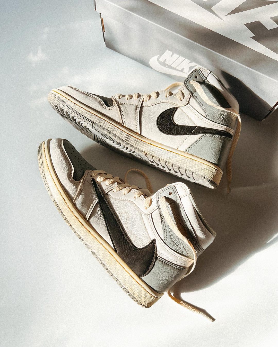 Huy Le,Air Jordan 1  高帮「反转摩卡」TS x AJ1 太帅了！你敢发售我就敢买！
